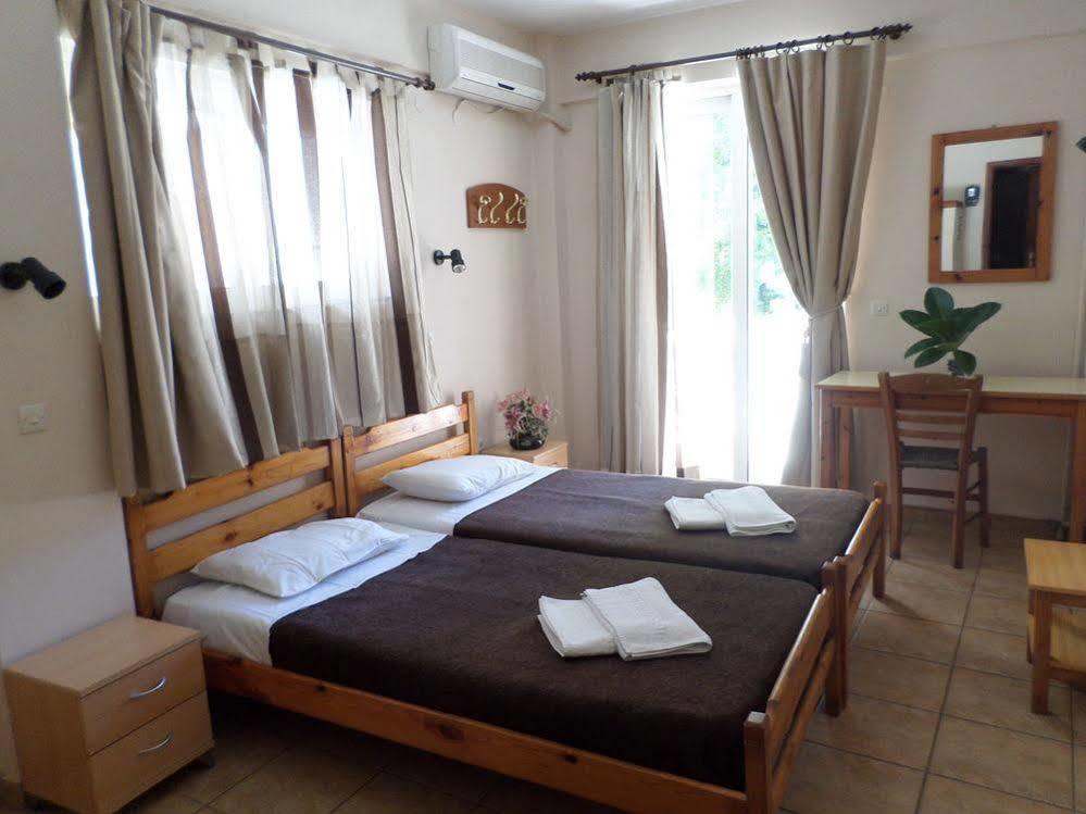 Tina Hotel Chania  ภายนอก รูปภาพ